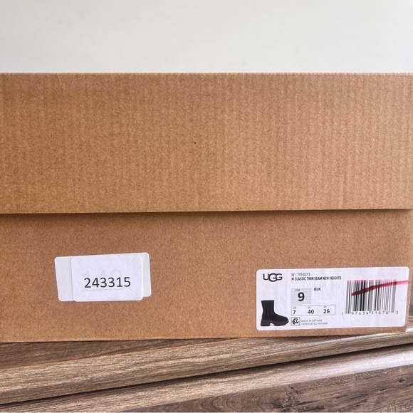 UGG Black and Brown Winter Boots - Picture 2 of 12